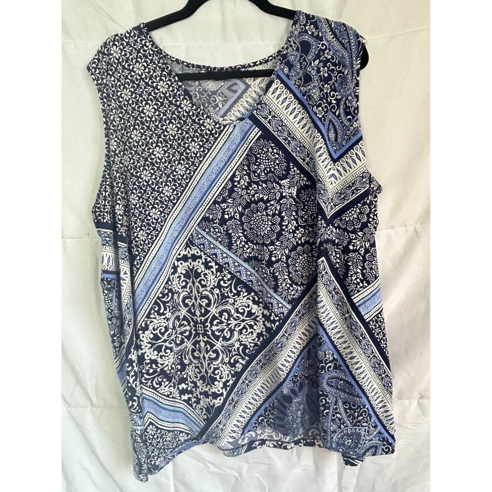 ANYWEAR Women's Blue Paisley‎ Print Sleeveless V-Neck Top Plus Size 2X
